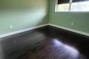 13881 NE 2nd Ct, Miami, FL 33161 - Photo 11