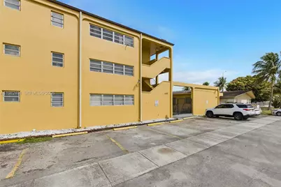 465 E 28th St #24, Hialeah, FL 33013 - Photo 13