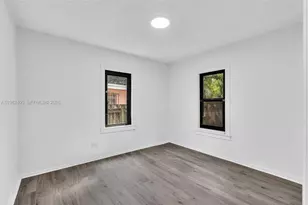 118 NW 44th St, Miami, FL 33127 - Photo 13