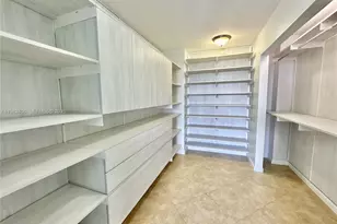 3180 S Ocean Dr, Hallandale Beach, FL 33009 - Photo 9