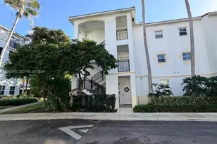 3165 NE 184th St, Aventura, FL 33160 - Photo 13