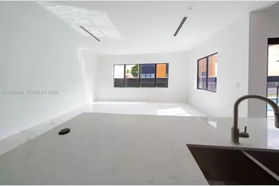 17921 SW 149th Ct, Miami, FL 33187 - Photo 11