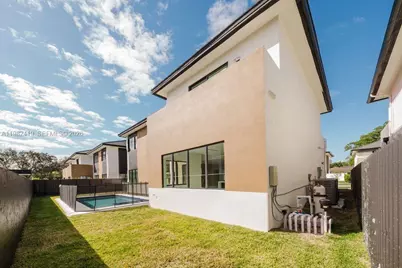 17921 SW 149th Ct, Miami, FL 33187 - Photo 5