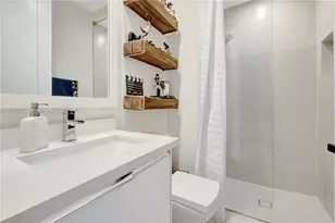 6630 NW 104th Path, Doral, FL 33178 - Photo 7