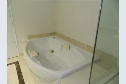 17555 Collins Ave #406, Sunny Isles Beach, FL 33160 - Photo 15