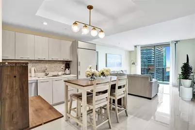 45 SW 9th St #4004, Miami, FL 33130 - Photo 3