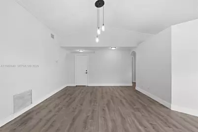 8050 SW 157th Pl, Miami, FL 33193 - Photo 5