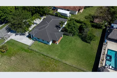 4145 SW 84th Ct, Miami, FL 33155 - Photo 5