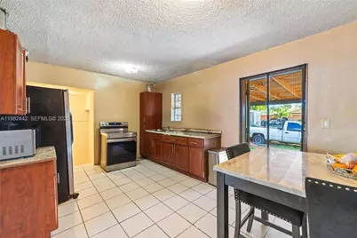 6223 NW Miami Pl, Miami, FL 33150 - Photo 5