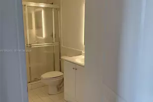 5077 NW 7th St, Miami, FL 33126 - Photo 41