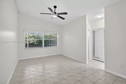 1281 NW 170th Ave, Pembroke Pines, FL 33028 - Photo 5