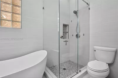1281 NW 170th Ave, Pembroke Pines, FL 33028 - Photo 7
