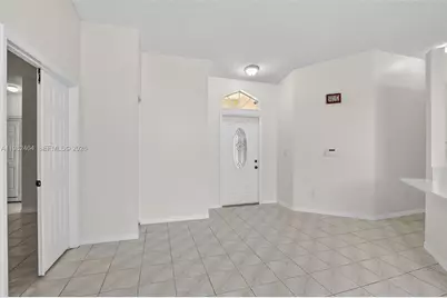 1281 NW 170th Ave, Pembroke Pines, FL 33028 - Photo 11
