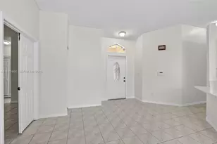 1281 NW 170th Ave, Pembroke Pines, FL 33028 - Photo 11