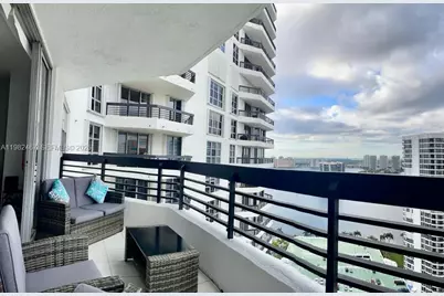 3500 Mystic Pointe Dr #3103, Aventura, FL 33180 - Photo 5