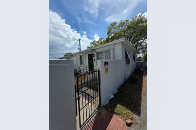 57 Esplanade Dr #C, Miami Springs, FL 33166 - Photo 3