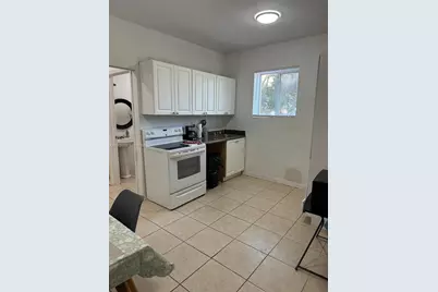 1021 NW 3rd St #201, Miami, FL 33128 - Photo 3
