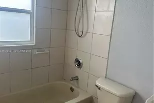 11440 SW 47th St, Miami, FL 33165 - Photo 7