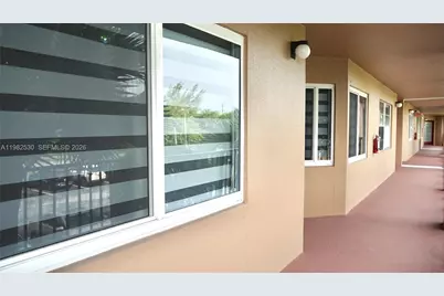 100 SW 130th Ter #211C, Pembroke Pines, FL 33027 - Photo 5