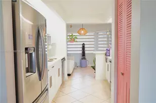 100 SW 130th Terrace, Pembroke Pines, FL 33027 - Photo 9
