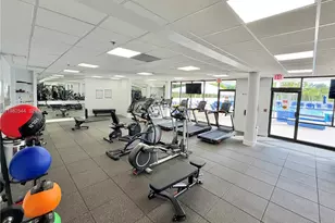 3731 N Country Club Dr, Aventura, FL 33180 - Photo 17