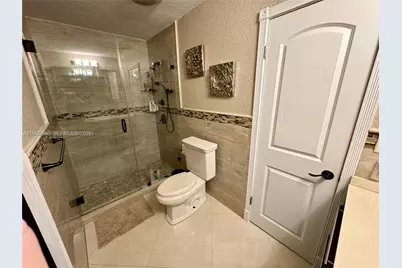 15101 Garvock Pl, Miami Lakes, FL 33016 - Photo 17