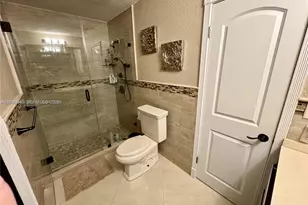 15101 Garvock Pl, Miami Lakes, FL 33016 - Photo 17