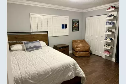 15101 Garvock Pl, Miami Lakes, FL 33016 - Photo 19