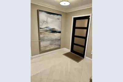 15101 Garvock Pl, Miami Lakes, FL 33016 - Photo 5