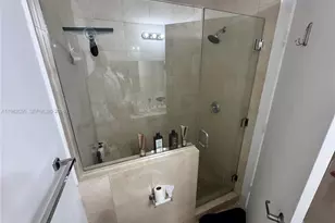 1060 Brickell Ave, Miami, FL 33131 - Photo 11