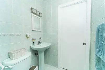 172 W 17th St #0, Hialeah, FL 33010 - Photo 17