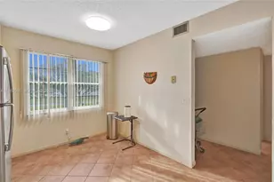 1110 SW 125th Ave, Pembroke Pines, FL 33027 - Photo 5