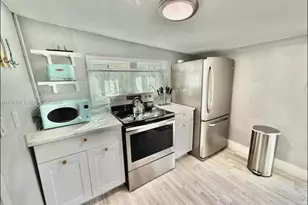 213 N E St, Lake Worth, FL 33460 - Photo 5