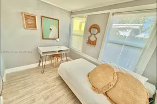 213 N E St, Lake Worth, FL 33460 - Photo 9