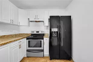 10583 La Placida Dr, Coral Springs, FL 33065 - Photo 11