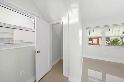 1203 Marseille Dr #21, Miami Beach, FL 33141 - Photo 5