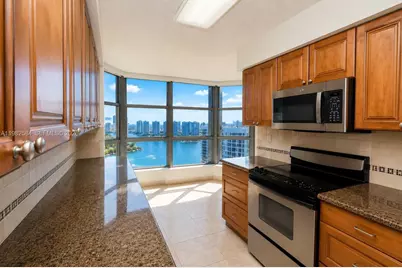 3500 Mystic Pointe Dr #3701, Aventura, FL 33180 - Photo 9