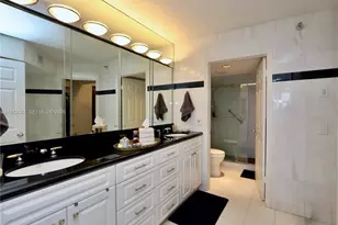 3500 Mystic Pointe Dr, Aventura, FL 33180 - Photo 15