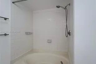 3610 Yacht Club Dr, Aventura, FL 33180 - Photo 9