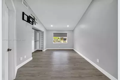 358 SW 122nd Ave, Pembroke Pines, FL 33025 - Photo 11