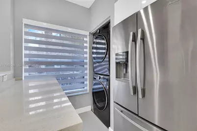 358 SW 122nd Ave, Pembroke Pines, FL 33025 - Photo 3