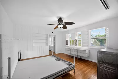 8651 NE 10th Ct, Miami, FL 33138 - Photo 11