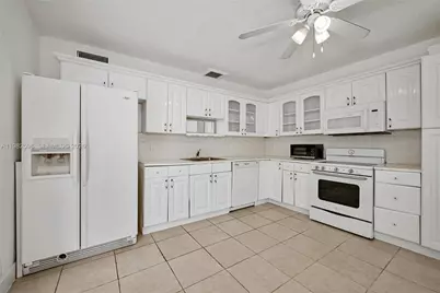 1922 McKinley St #3, Hollywood, FL 33020 - Photo 13