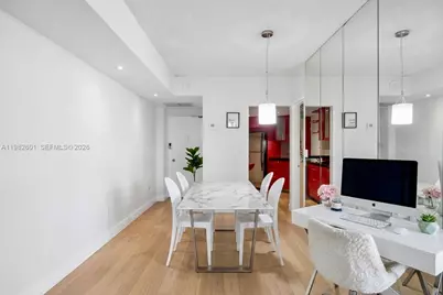 801 Brickell Bay Dr #1262, Miami, FL 33131 - Photo 3