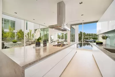 1011 W 48th St #8, Miami Beach, FL 33140 - Photo 9