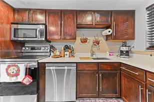 2761 Taft St, Hollywood, FL 33020 - Photo 13