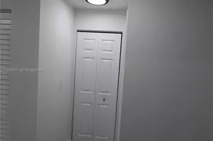 365 NE 125th St, North Miami, FL 33161 - Photo 17