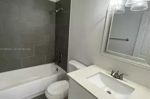 365 NE 125th St, North Miami, FL 33161 - Photo 13