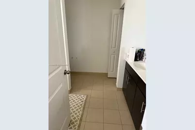 424 NE 194th Ter, Miami, FL 33179 - Photo 13