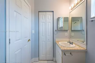 16061 Emerald Cove Rd, Weston, FL 33331 - Photo 27